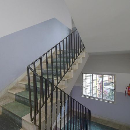 כלכותה Super Collection O Bricks Inn Hazra Road Near Birla Mandir מראה חיצוני תמונה